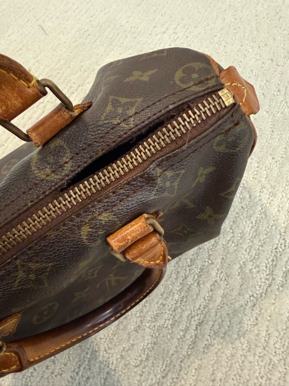 Louis Vuitton Speedy 25 Vintage *damage* - Picture 16 of 16
